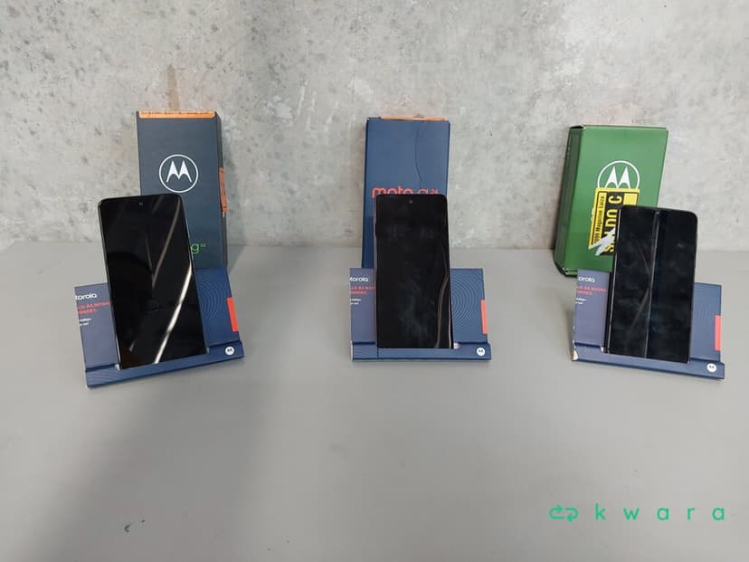 Aprox 47 Itens: Smartphones Motorola, Samsung, Asus, Tablets e Headsets Gamer - foto 1