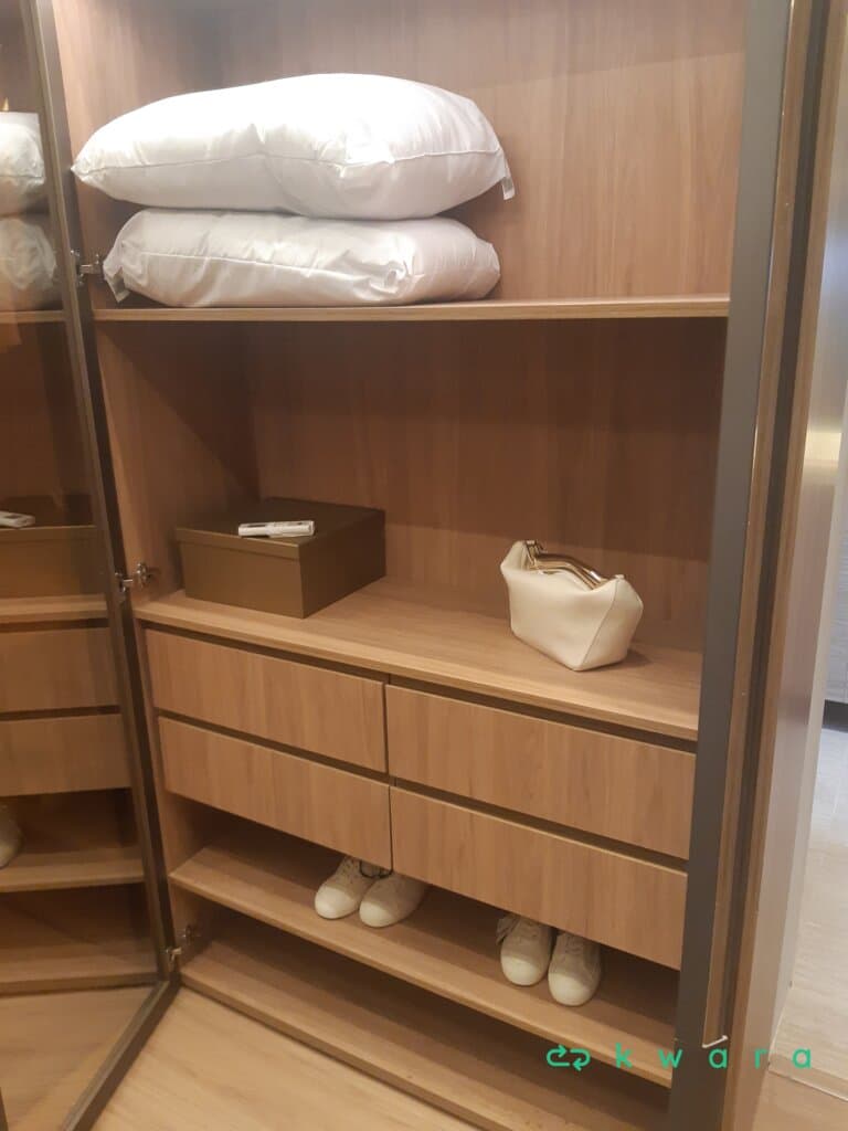 Armário em U com 6 Portas Espelhadas - foto 5