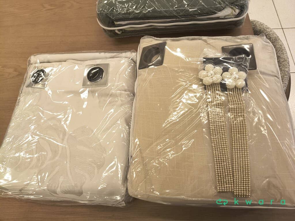 2 Cortinas e cobre leito 180 fios - foto 1