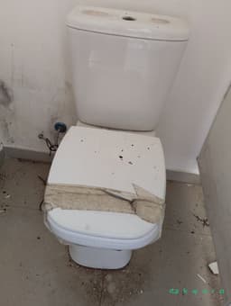 2 Vasos Sanitários e Pedra com 2 Cubas - foto 2