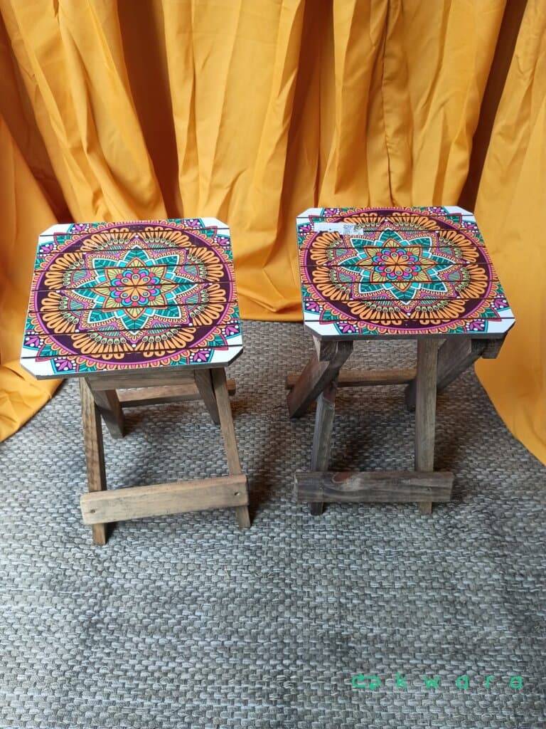 Mesa e 2 banquetas - foto 3