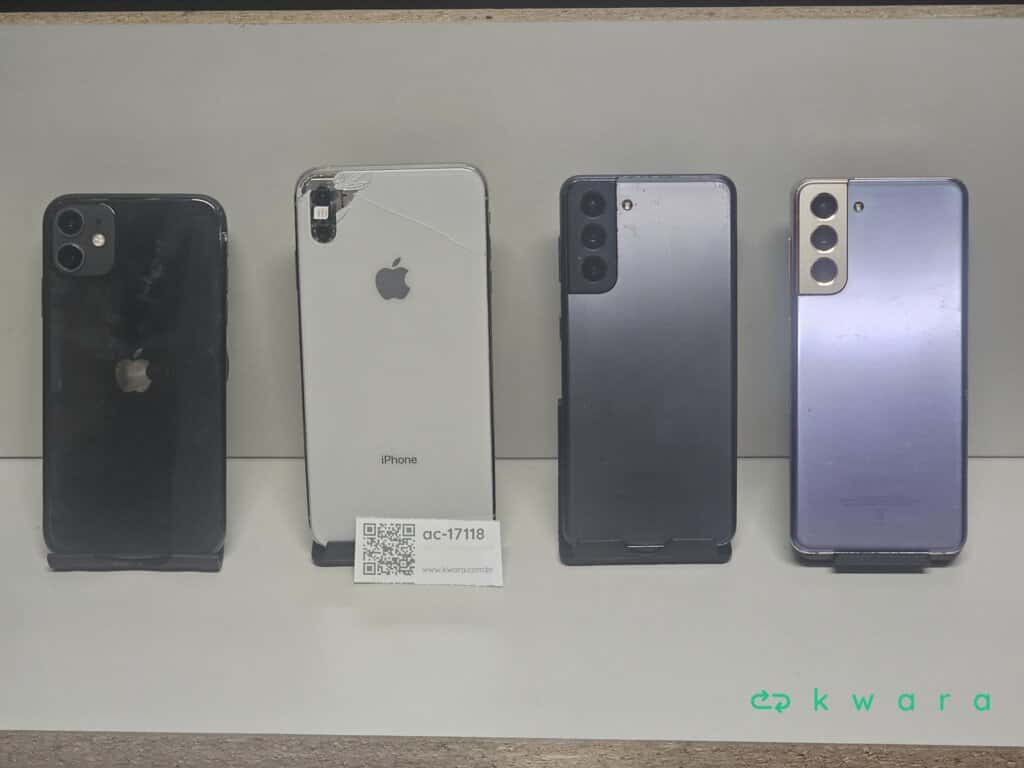 iPhone 11 64GB Preto, iPhone XS Max 64GB Prata, Samsung Galaxy S21 5G 128 GB Cinza e Samsung Galaxy S21 128 GB Violeta - foto 2