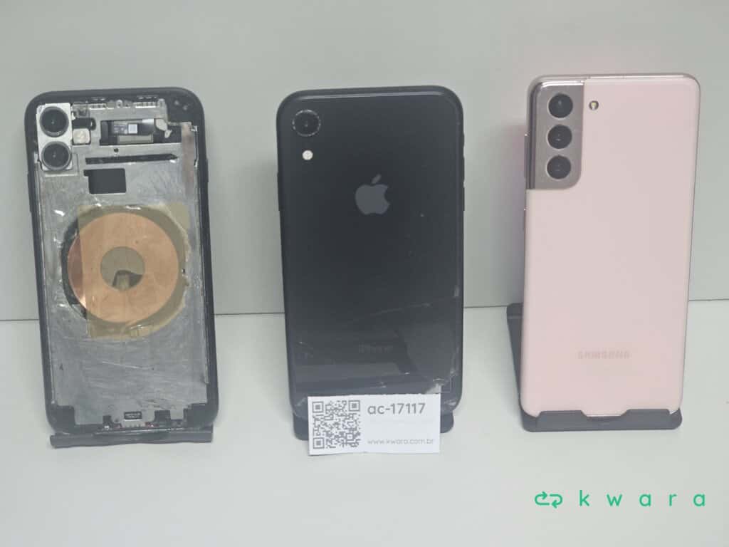 iPhone 11 64GB Preto, iPhone XR 64GB Preto e Samsung Galaxy S21 5G 128 GB Rosa - foto 2