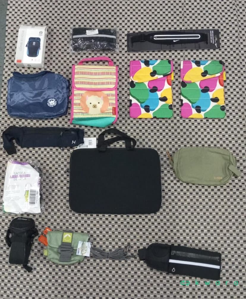Aprox. 14 bolsas diversas - KO3736 - Saldo A - foto 1