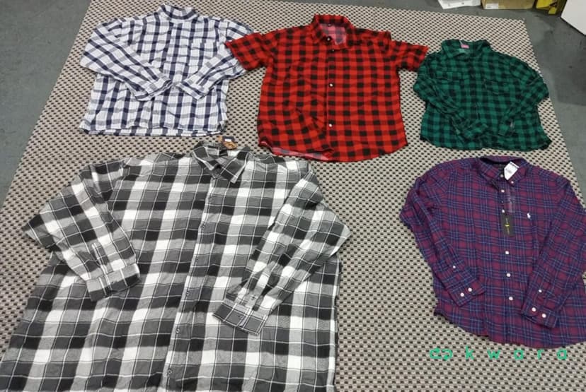 Aprox. 14 roupas xadrez diversas - KO3838 - Saldo A - foto 1