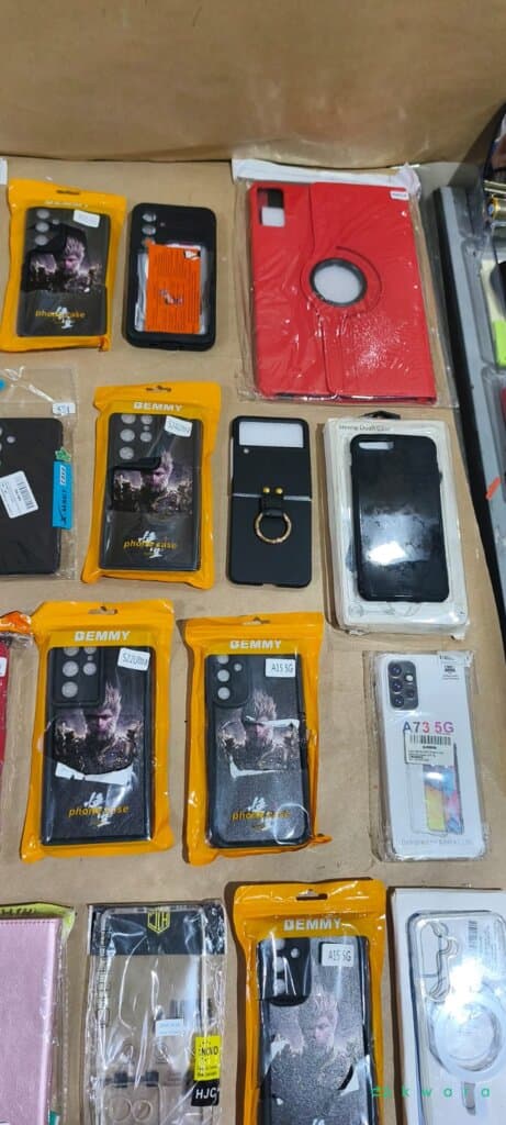 Aprox. 210 Capas diversas - Saldo A - KR3313 - foto 4