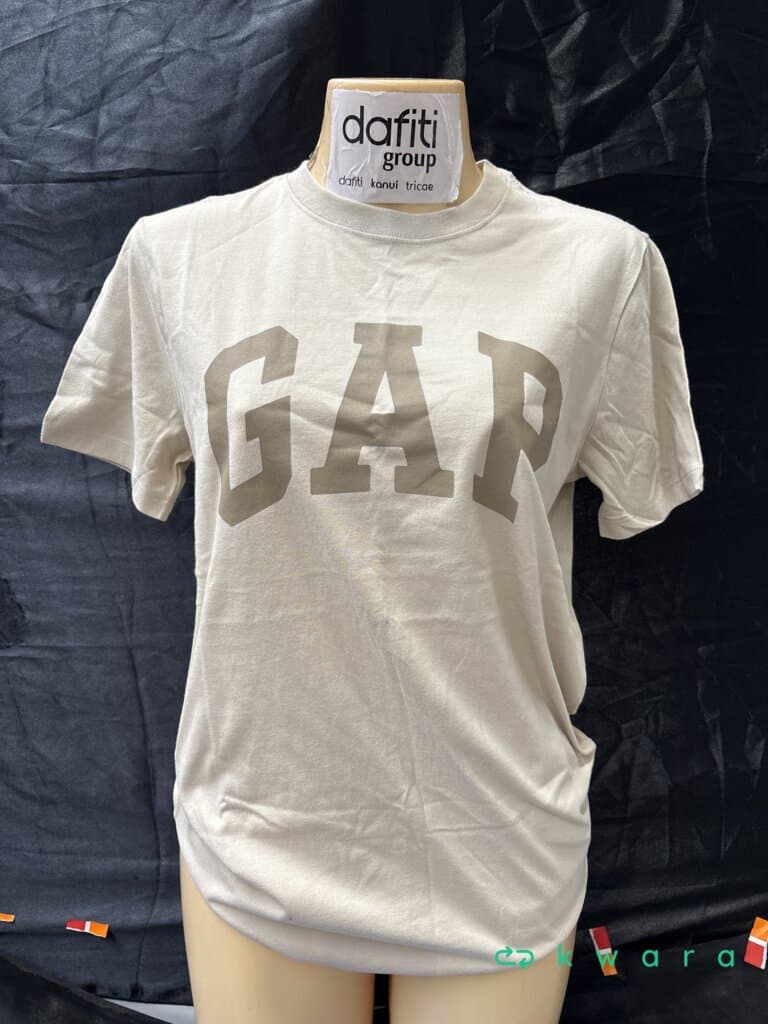 Aprox. 138 Roupas diversas (Aramis, John John e outros) - AVA VEN VES 066 - foto 4