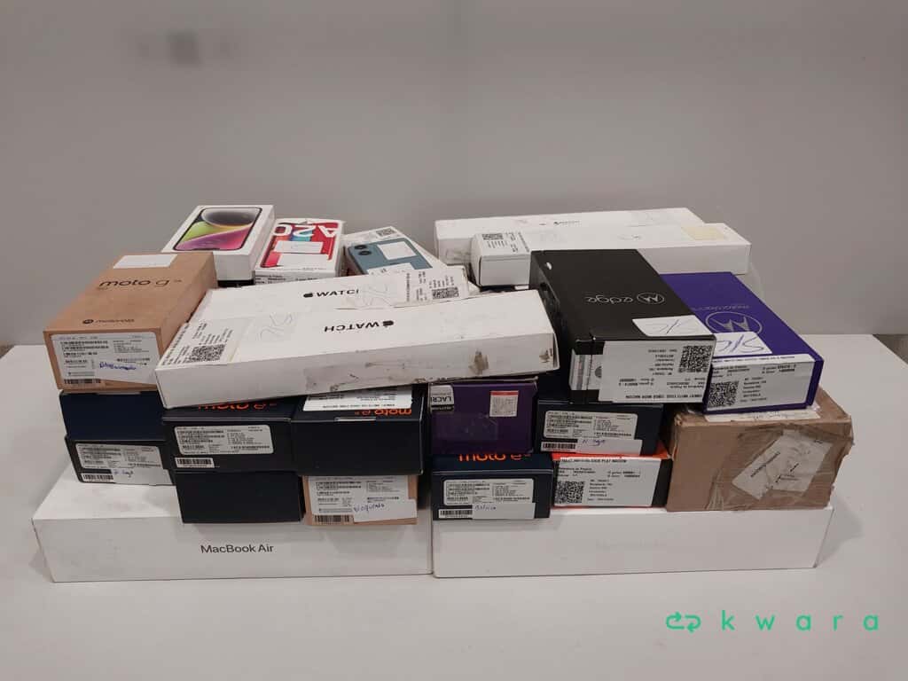 Aprox 50 Itens: Smartphones Motorola, Apple, iPhone e MacBook Air diversos modelos - foto 4