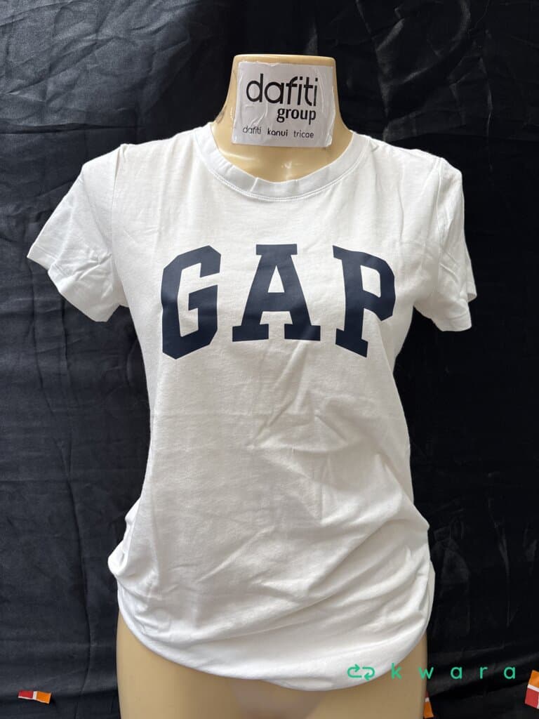 Aprox. 138 Roupas diversas (Aramis, John John e outros) - AVA VEN VES 066 - foto 2