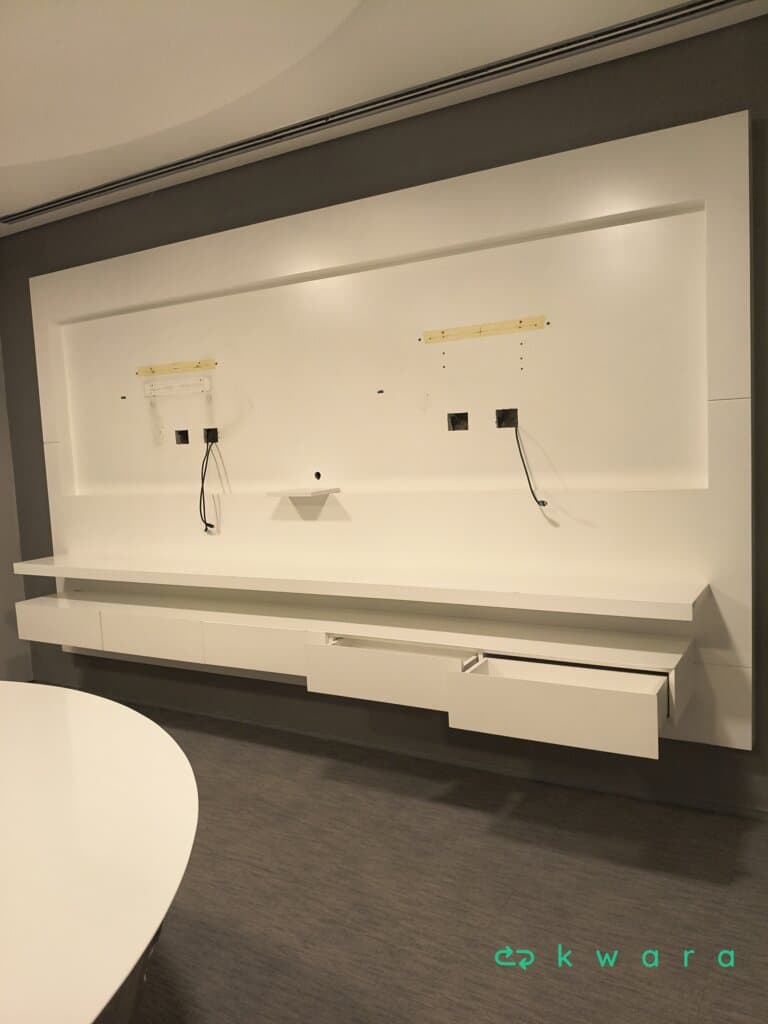 Painel Para Tv E Aparador Com 5 Gavetas - foto 1