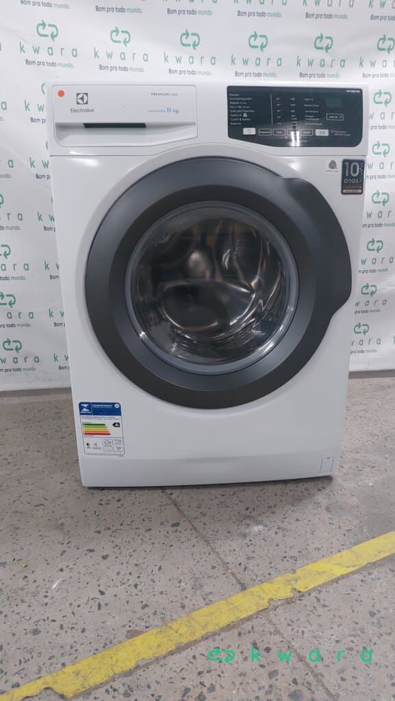 Lavadora de roupas Electrolux Front Load 11 KG - 110v - foto 1