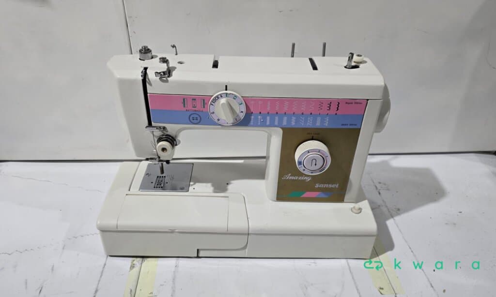 Máquina de costura Zig Zag Profissional SCO2940 - foto 1