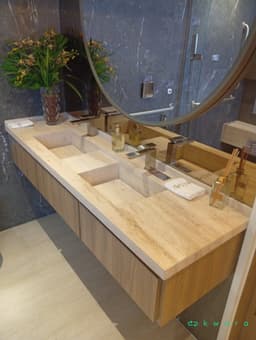 Pedra com 2 cubas esculpidas, gabinete com portas falsas e banco em pedra (não inclui decoração e torneiras) - foto 2